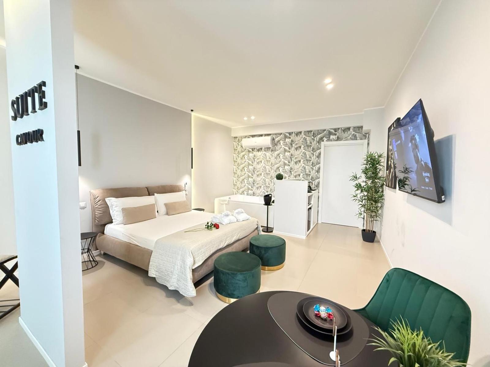 Luxury Apartment - Suite Cavour Бари Экстерьер фото