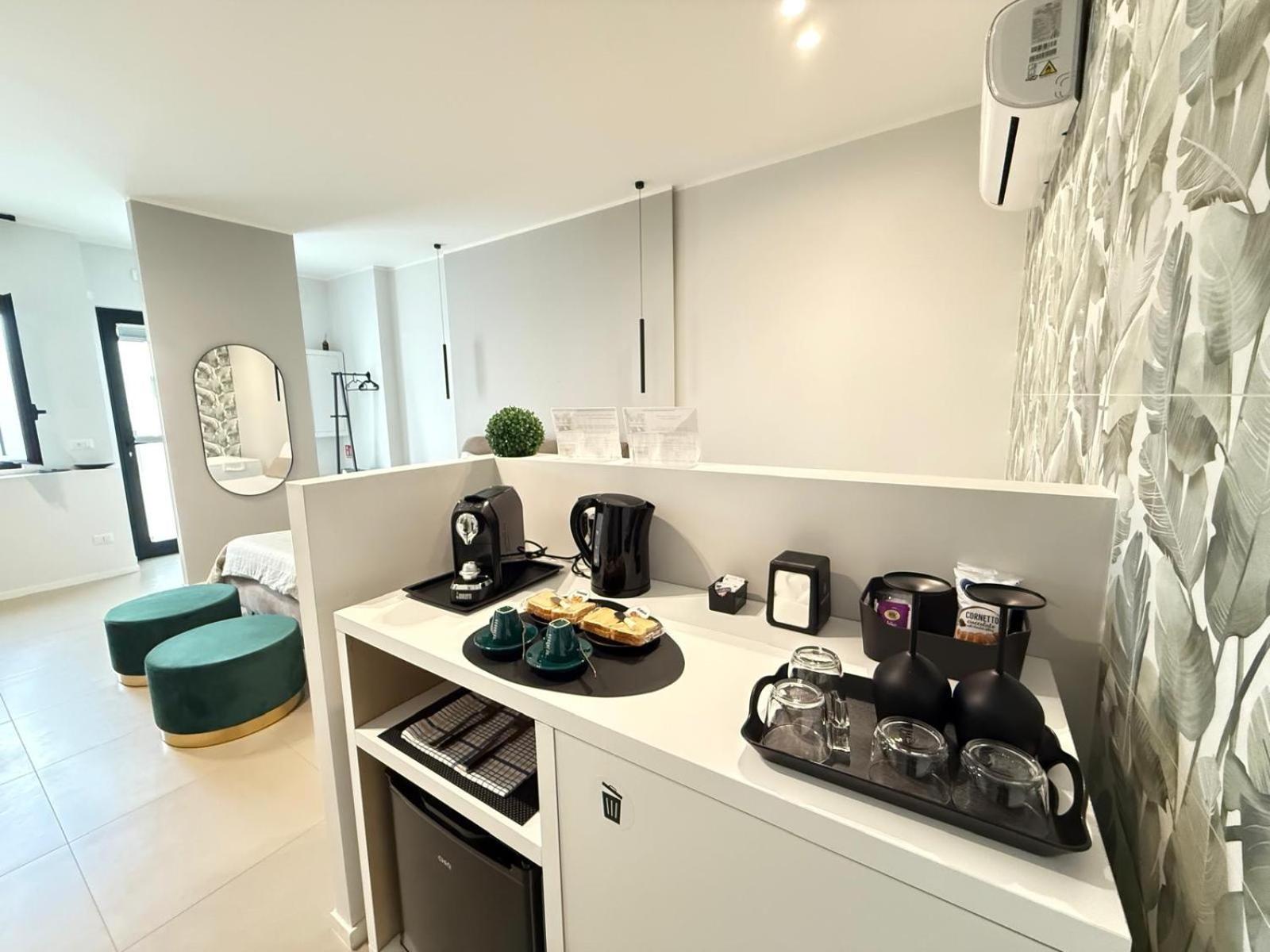 Luxury Apartment - Suite Cavour Бари Экстерьер фото